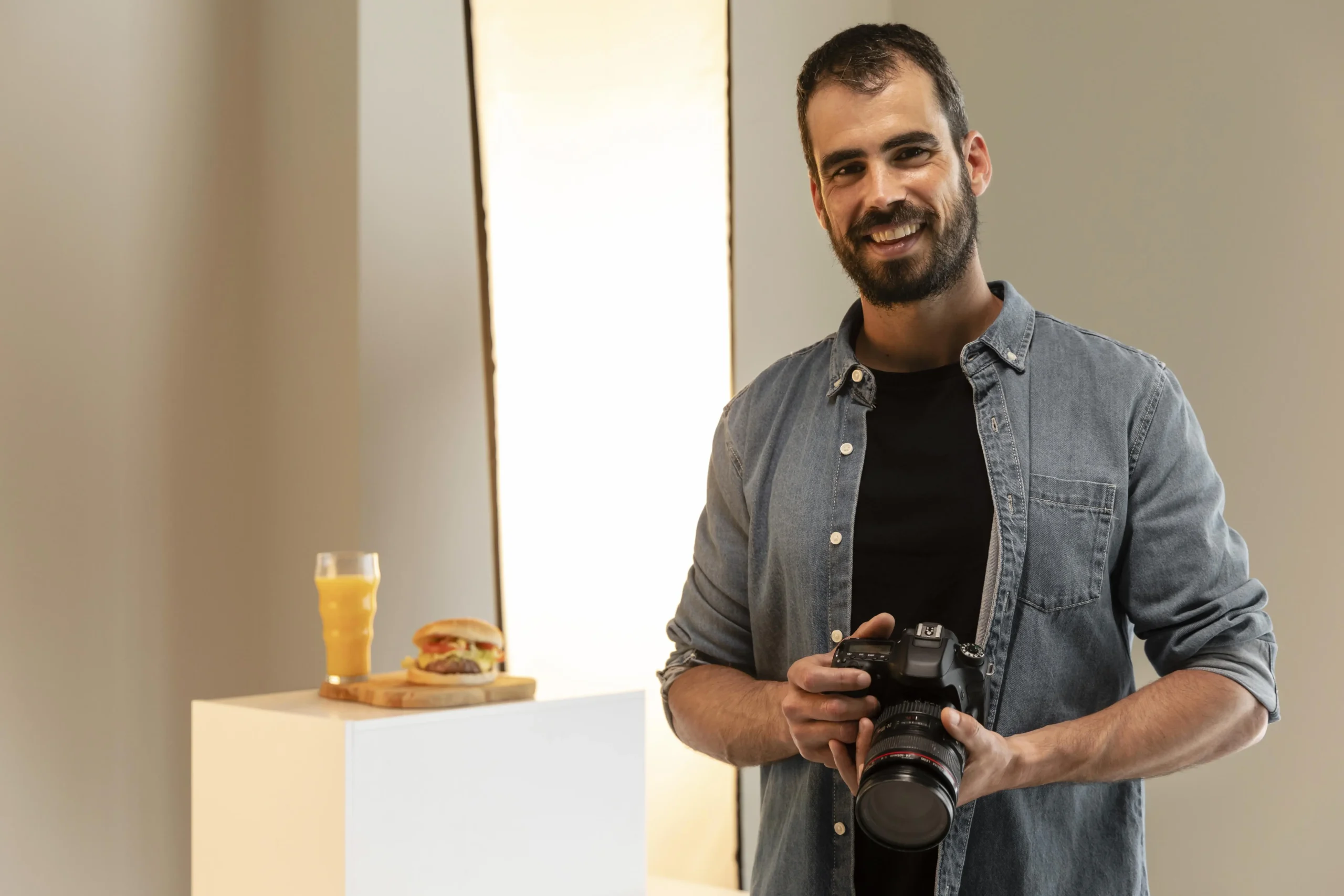 hiring photographers in Dubai